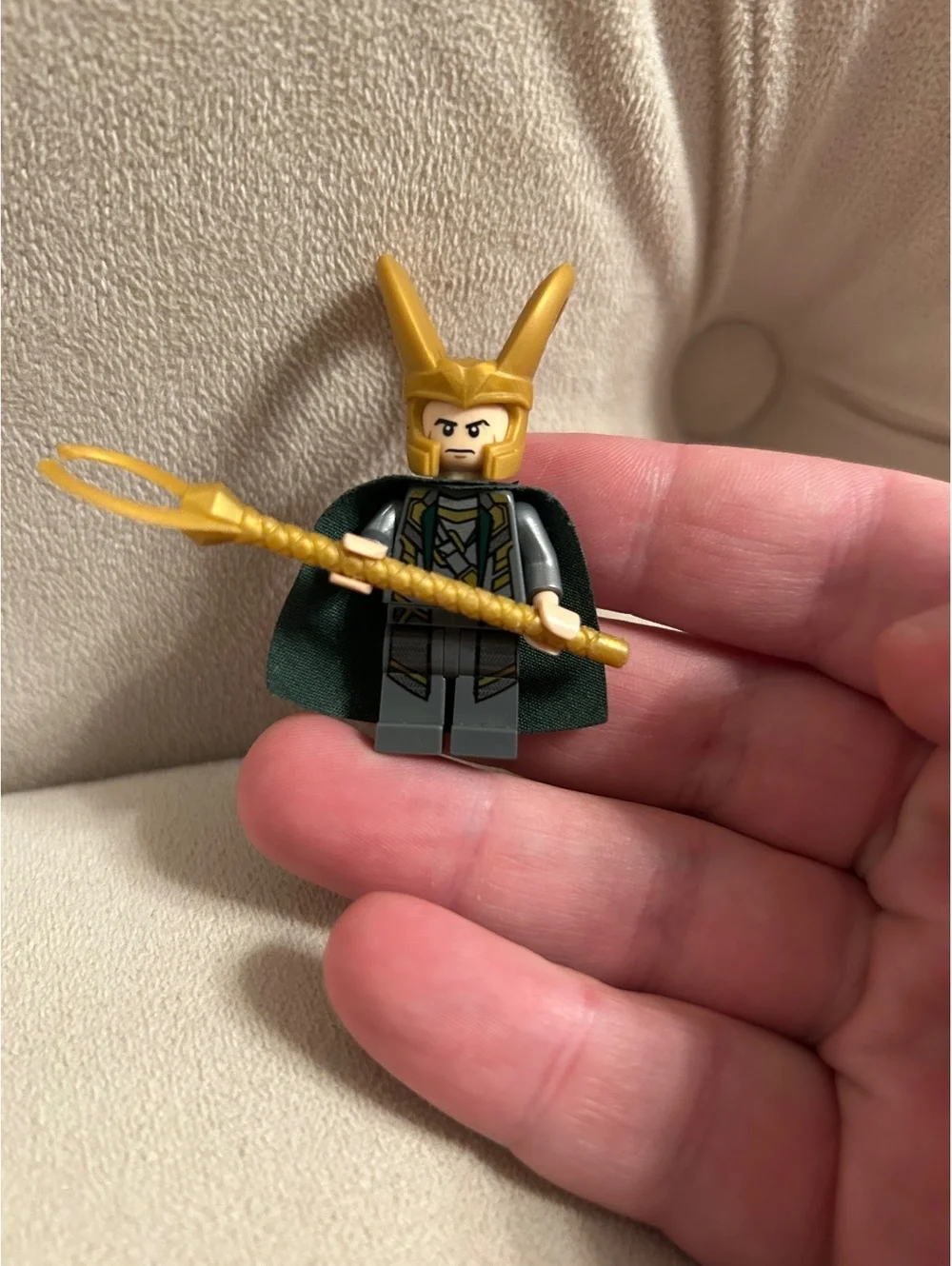 LEGO Super Heroes The Avengers Loki Minifigure sh0033 6868 6867 6869